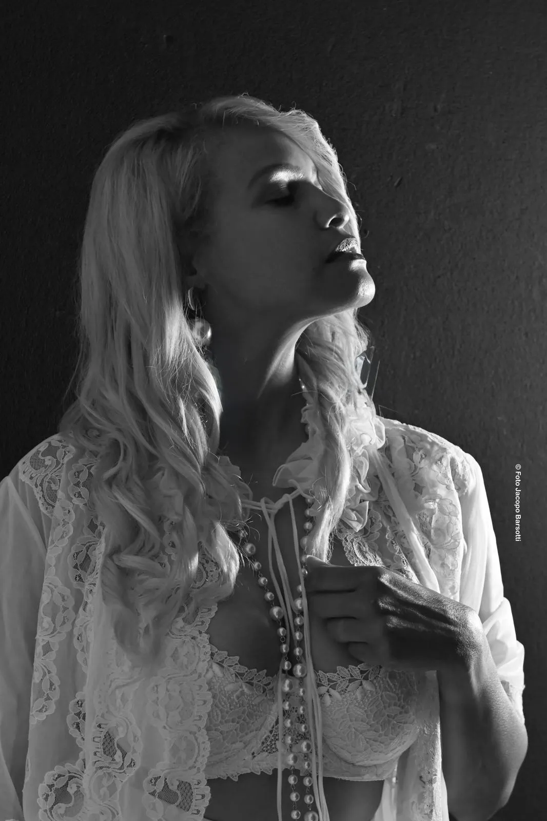 Alta moda editoriale Yenisey Constantin shooting professionale Milano