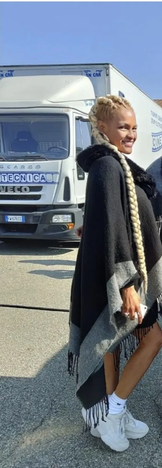 Yenisey Constantin nuova collezione editoriale moda shooting Milano